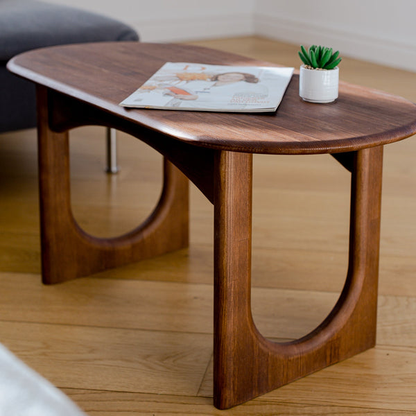 Mid-Century modern coffee table | length 60cm, width 40cm and height 39cm